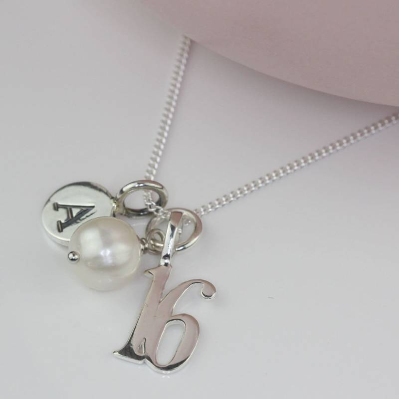 Massive Silber 16.geburtstag Charm Personalisierte Halskette Mit Süßwasserperle Massive Silber 16.geburtstag Charm Personalisierte Halskette Mit Süßwasserperle von NestGiftShop