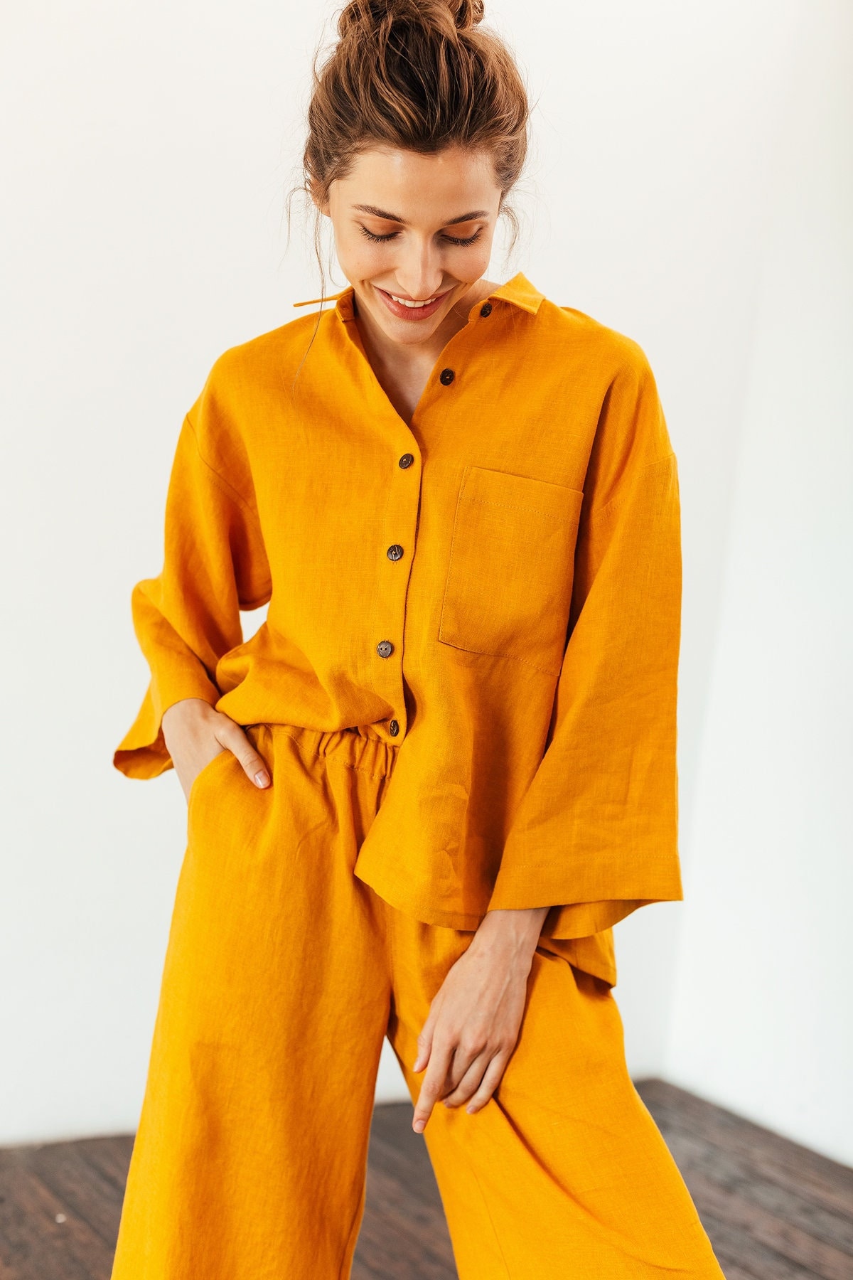 Weiches Leinenhemd Entspannte Passform Stonewashed Leinen Homewear Weiches Leinenhemd Entspannte Passform Stonewashed Leinen Homewear von finedining4home