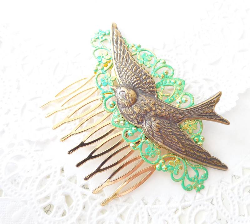 Gold Spatz Haarkamm - Schlucken Ox Messing Vogel Wald Braut Grüne von NestingPretty