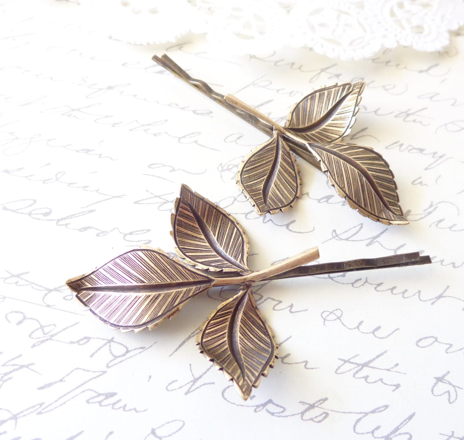 Goldener Ochsen Messing Zweig Haarnadel Set - Blatt Haarnadeln Wald Rustikales Brautblatt von NestingPretty