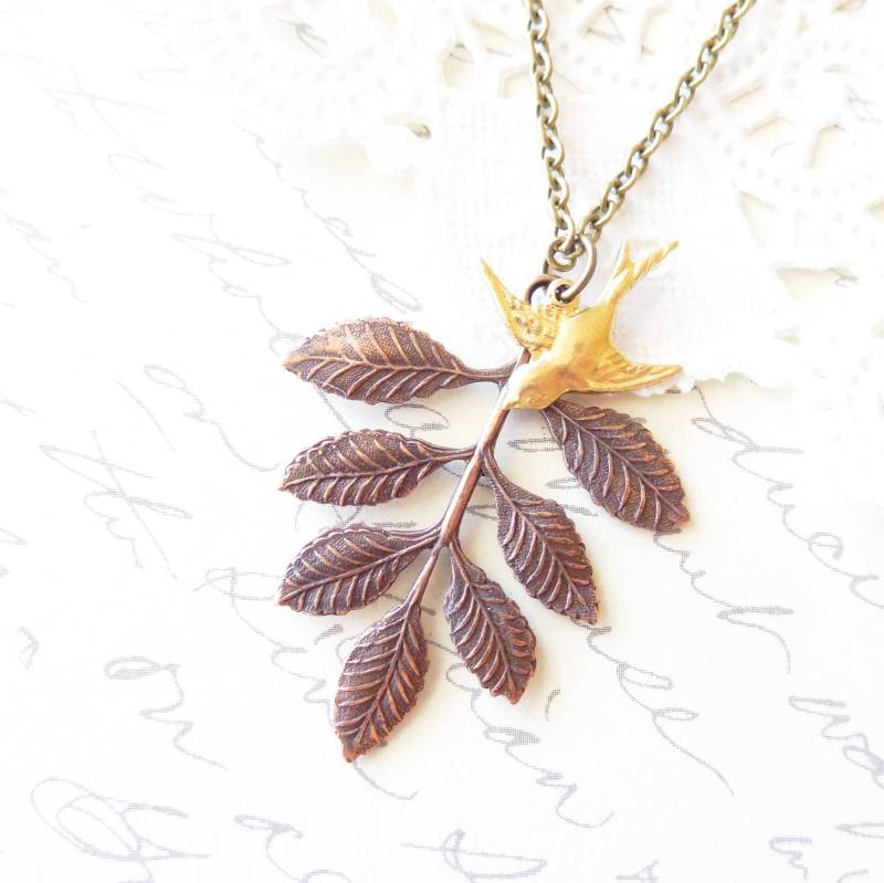 Kupfer Blatt Spray Spatz Halskette - Zweig Gold Wald Layering von NestingPretty