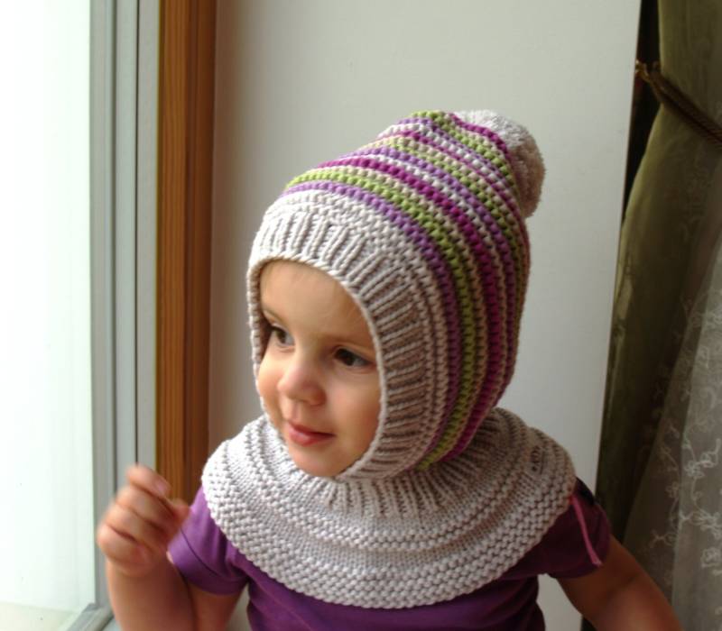 Hellgrauer Merino Pixie Balaclava Baby/ Kleinkind/ Mädchen Kapuzenpullover Wintermütze Mit Pom in Grau, Lila Und Grün. Größe 6-12M/1-3-6-10 Jahre von NesyBaby