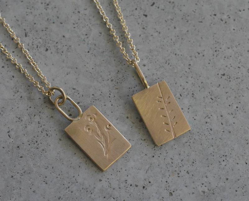 14K Solid Gold Rechteck Blume/Blatt Halskette von NetAmitJewelry