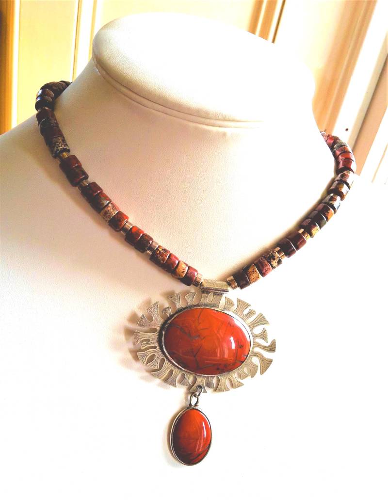 Roter Jaspis Und Silber Flechte Zweig Anhänger Halskette Roter Jaspis Und Silber Flechte Zweig Anhänger Halskette von NetherwoodJewelry