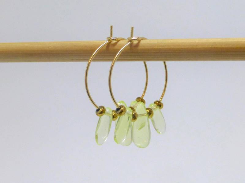 Creolen Mit Tropfen-Einhängern Zartgrün Vergoldet von NettesSchmuckshop