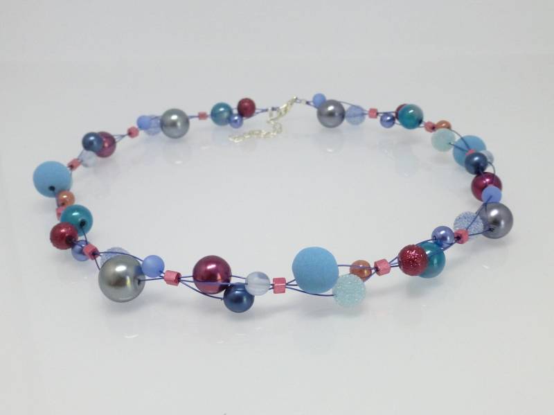 Halskette "Bubbles" Blau-Beere, Glasperlencollier, Drahtcollier von NettesSchmuckshop