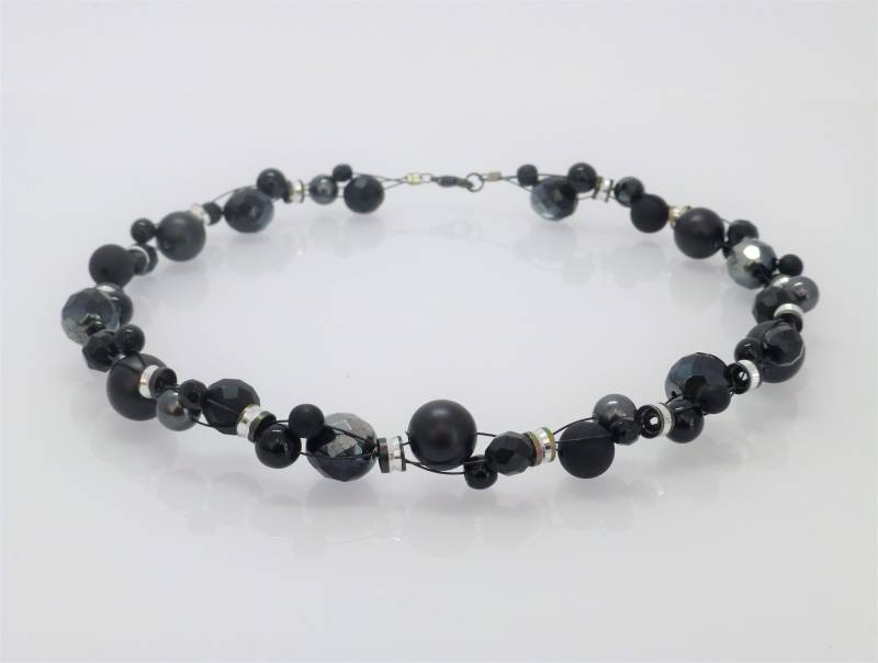 Halskette "Bubbles" Schwarz-Silber, Glasperlencollier Halskette "Bubbles" Schwarz-Silber, Glasperlencollier von NettesSchmuckshop