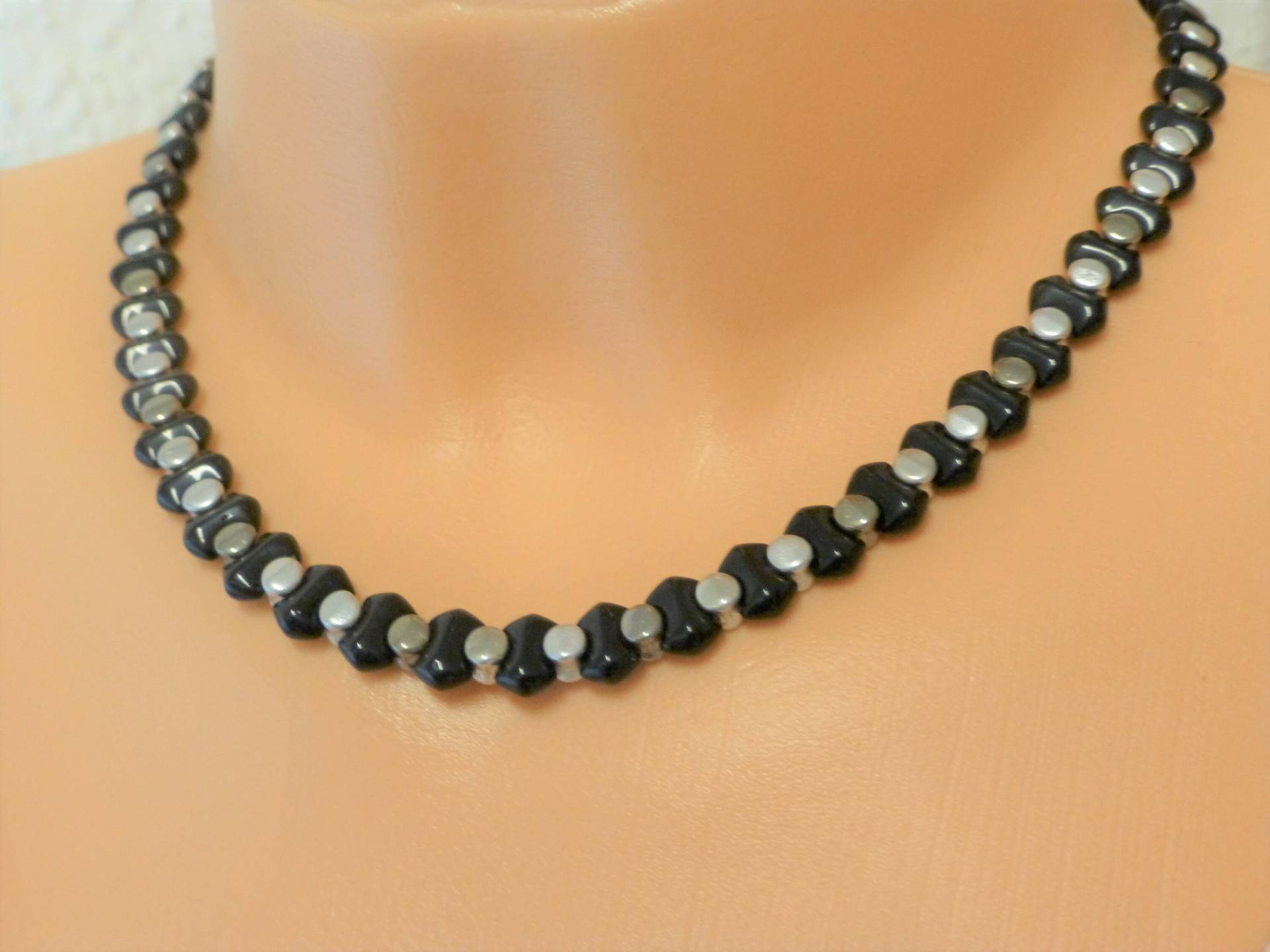 Halskette Glasperlen Schwarz-Silber, Glasperlencollier von NettesSchmuckshop
