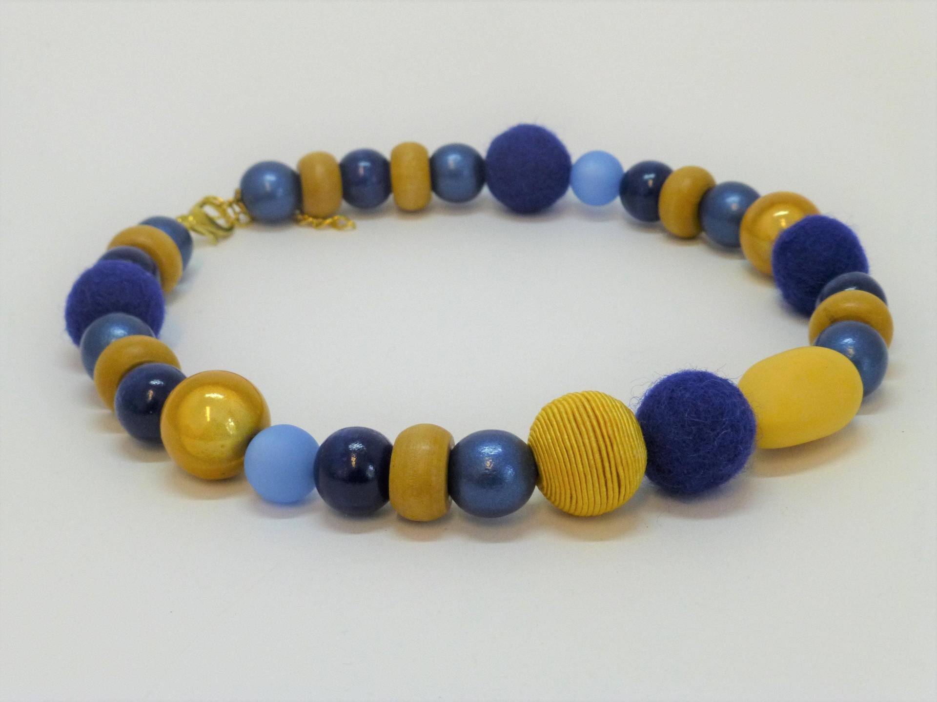 Halskette Statementkette Blau-Gelb , Bib-Kette von NettesSchmuckshop