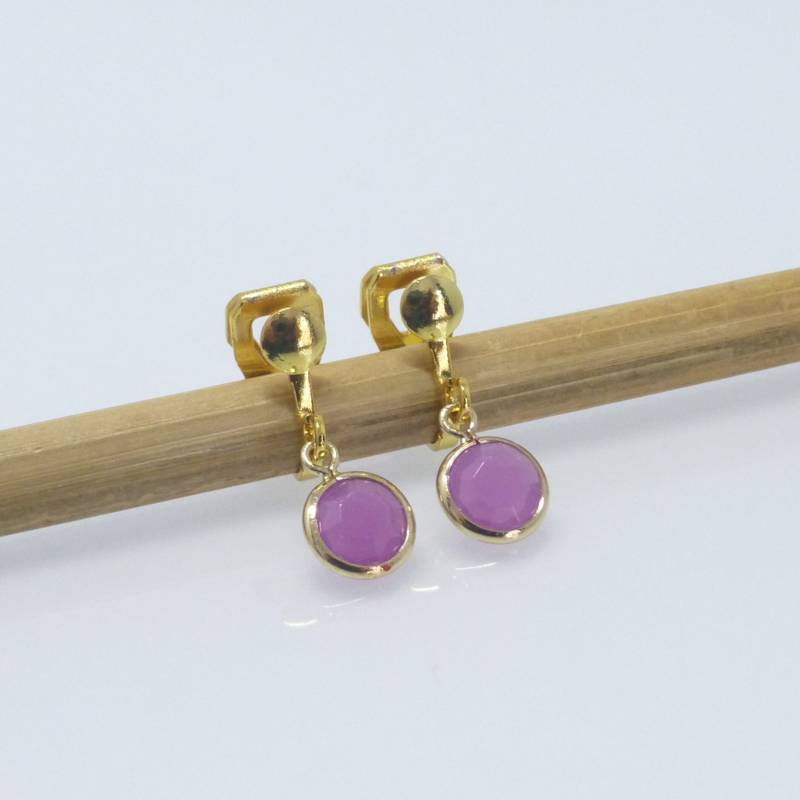 Kleine Ohrclips Kristall-Anhänger Violett Edelstahl Gold Kleine Ohrclips Kristall-Anhänger Violett Edelstahl Gold von NettesSchmuckshop