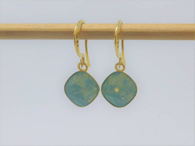 Ohrringe Mit Swarovski®-Elements Kristall Square 10mm Pacific Opal 925 Vergoldet, Kristallohrringe von NettesSchmuckshop