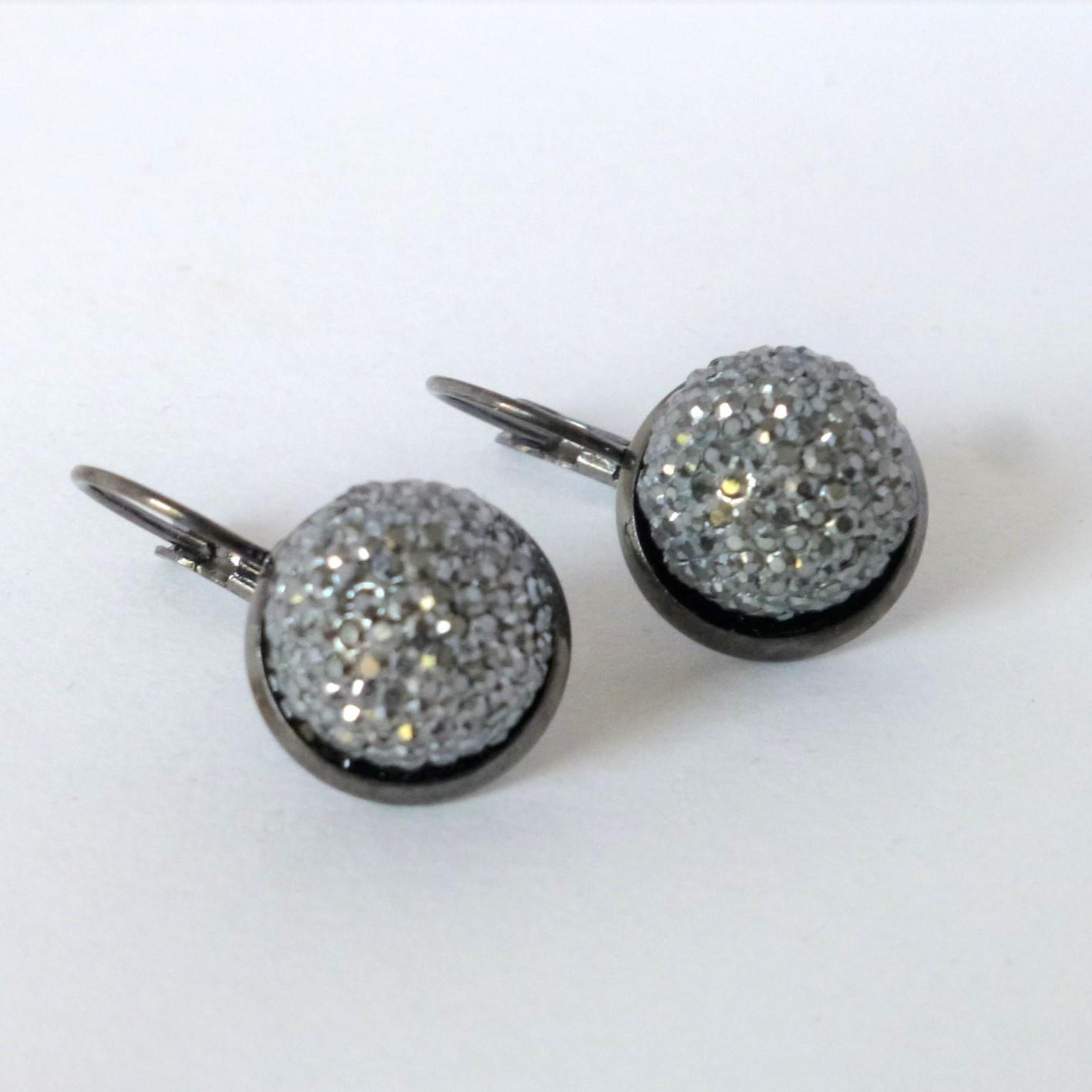 Ohrringe Schwarz Mit Resin-Cabochon Halbkugel Grau Glitzer von NettesSchmuckshop