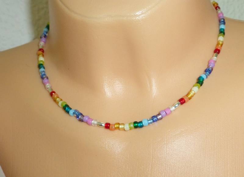 Zarte Kette Glasperlen Regenbogen, Bunte Halskette von NettesSchmuckshop