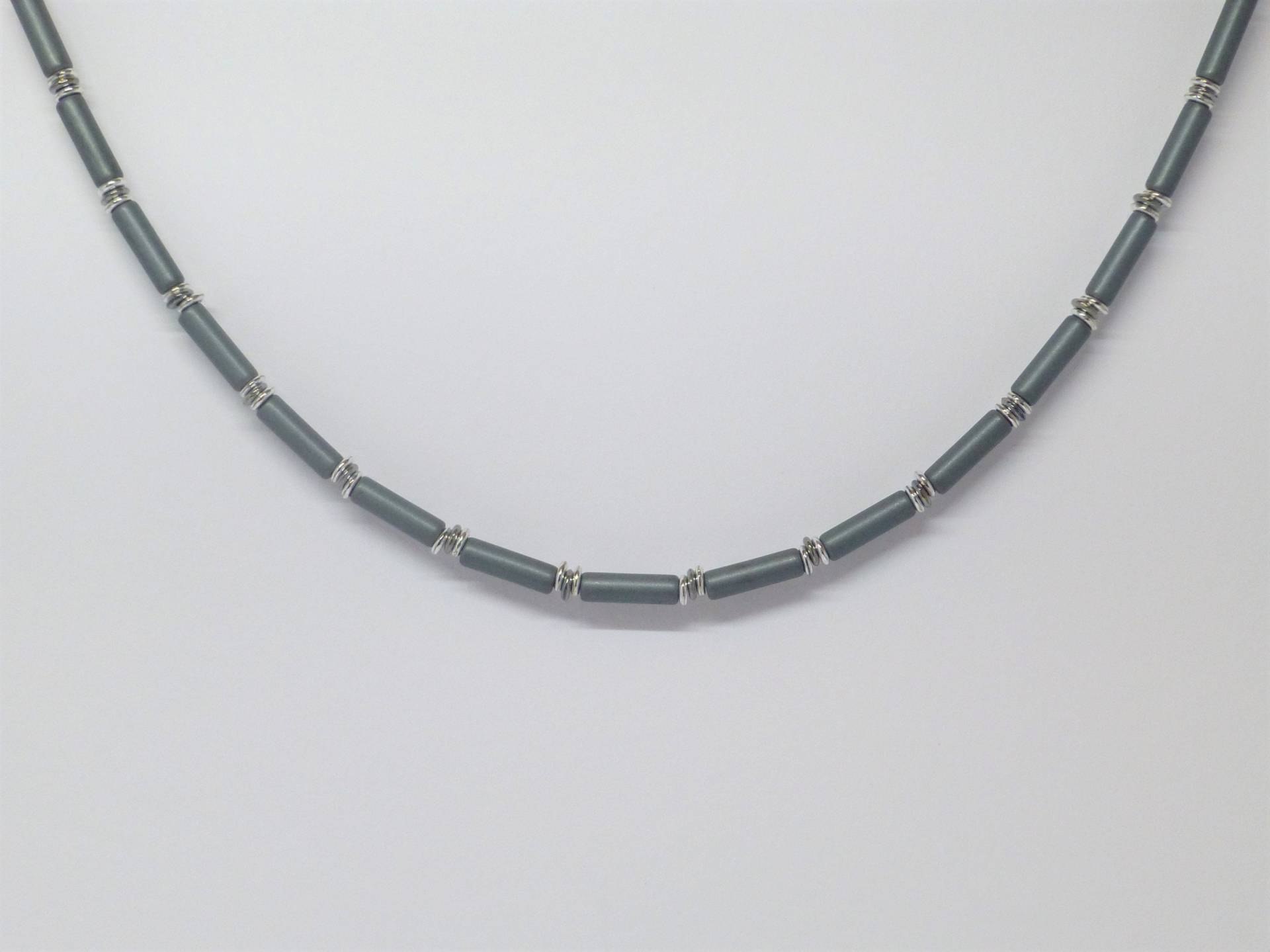 Halskette Hämatit Walzen Matt Mit Glasringen Silber von NettesSchmuckwerk