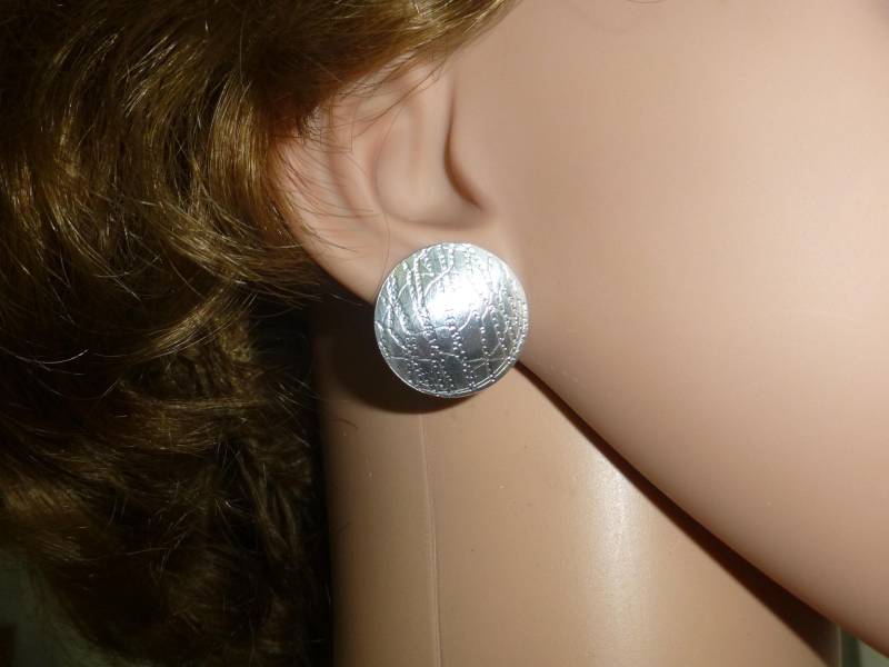 Ohrclips Sterlingsilber 22mm Lederoptik, Silberohrclips von NettesSchmuckwerk