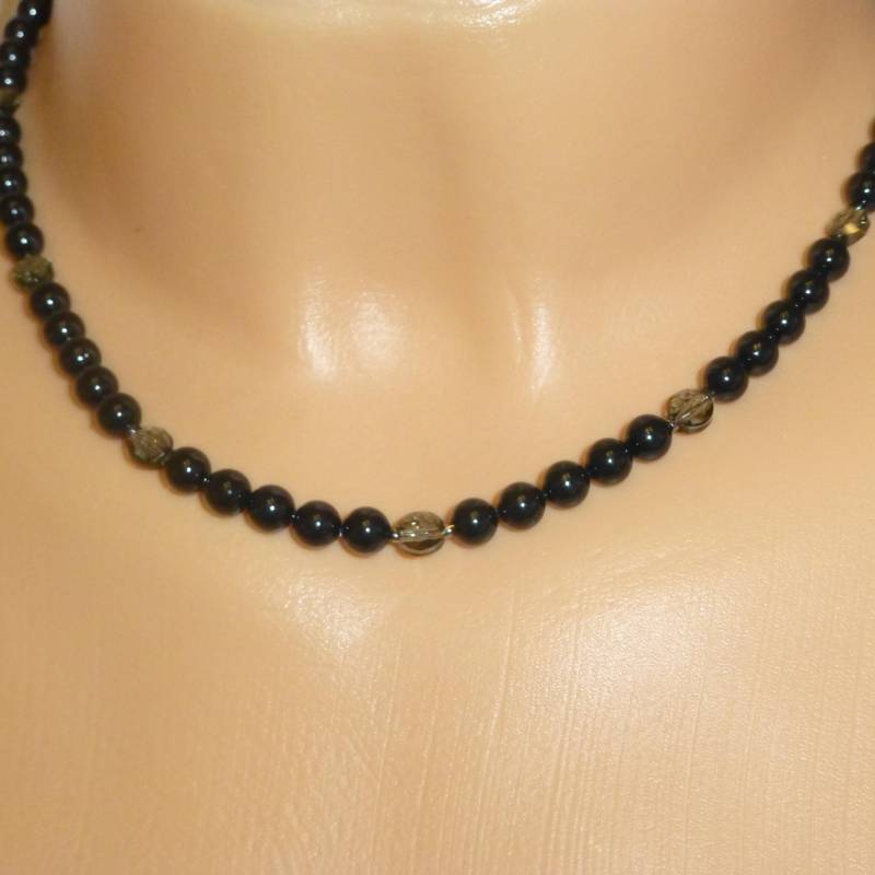 Perlenkette 6mm Schwarz Kristall Grau von NettesSchmuckwerk
