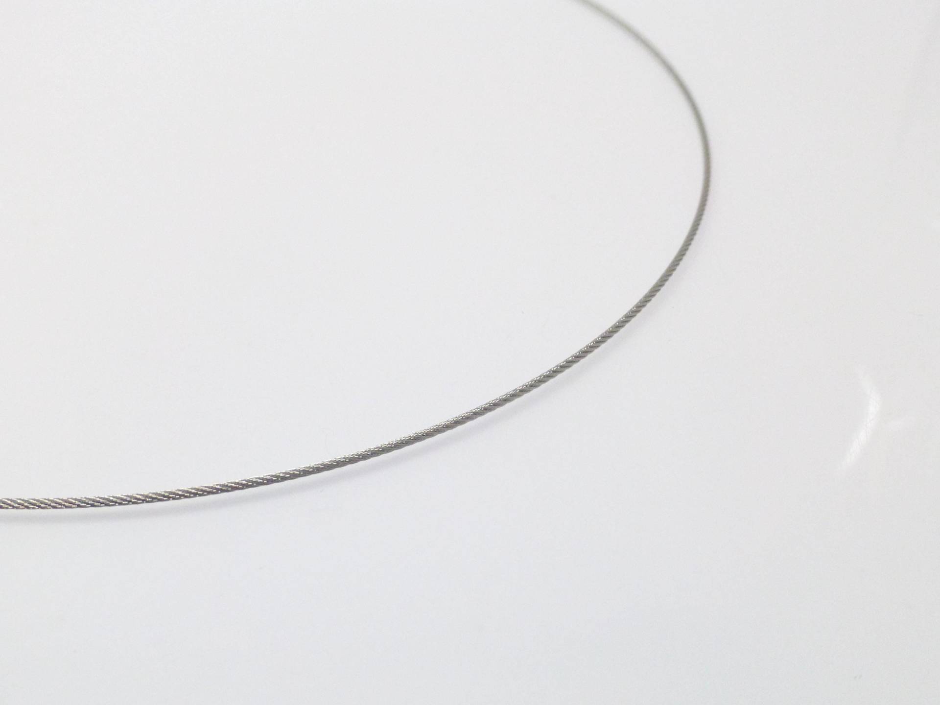 stahlseide-Collier 1-Reihig 1mm Bajonettverschluss, Halsreifen von NettesSchmuckwerk