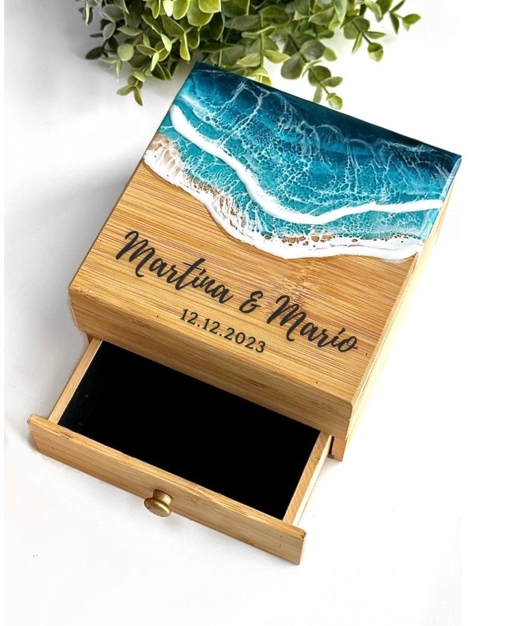 Schmuckkästchen - Ozean Epoxidharz Mit Gravur 15x15cm| Strandliebhaber |Box |Resinart |Geschenkidee Personalisiertes von NeuHausDE