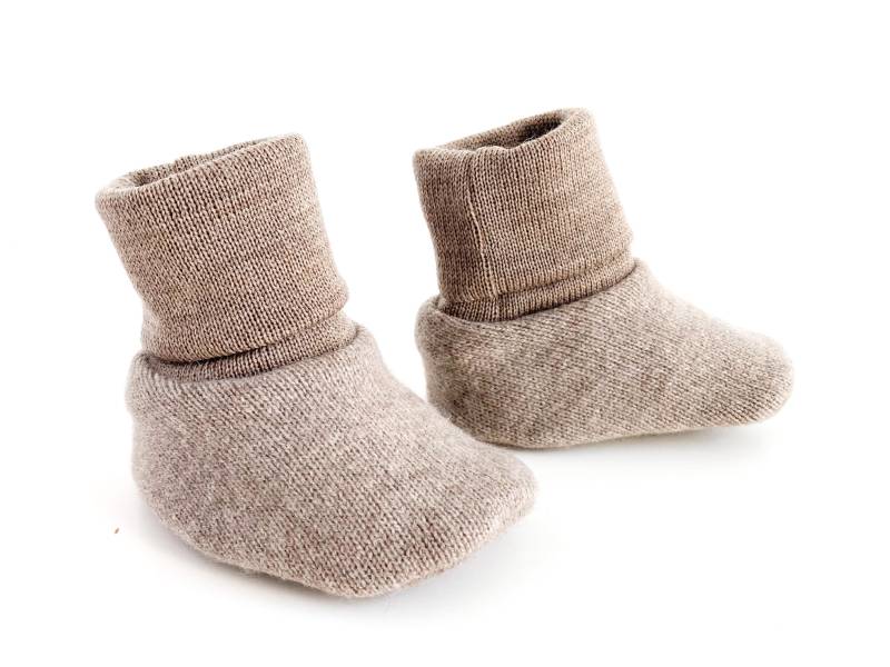 Babyschuhe Gefüttert Ab 6 Monate Kaschmir Merinowolle Viele Farben/Upcycling Puschen Trageschuhe Für Babys Wollschuhe Größe 18/19 von NeuesAusAltemGewand
