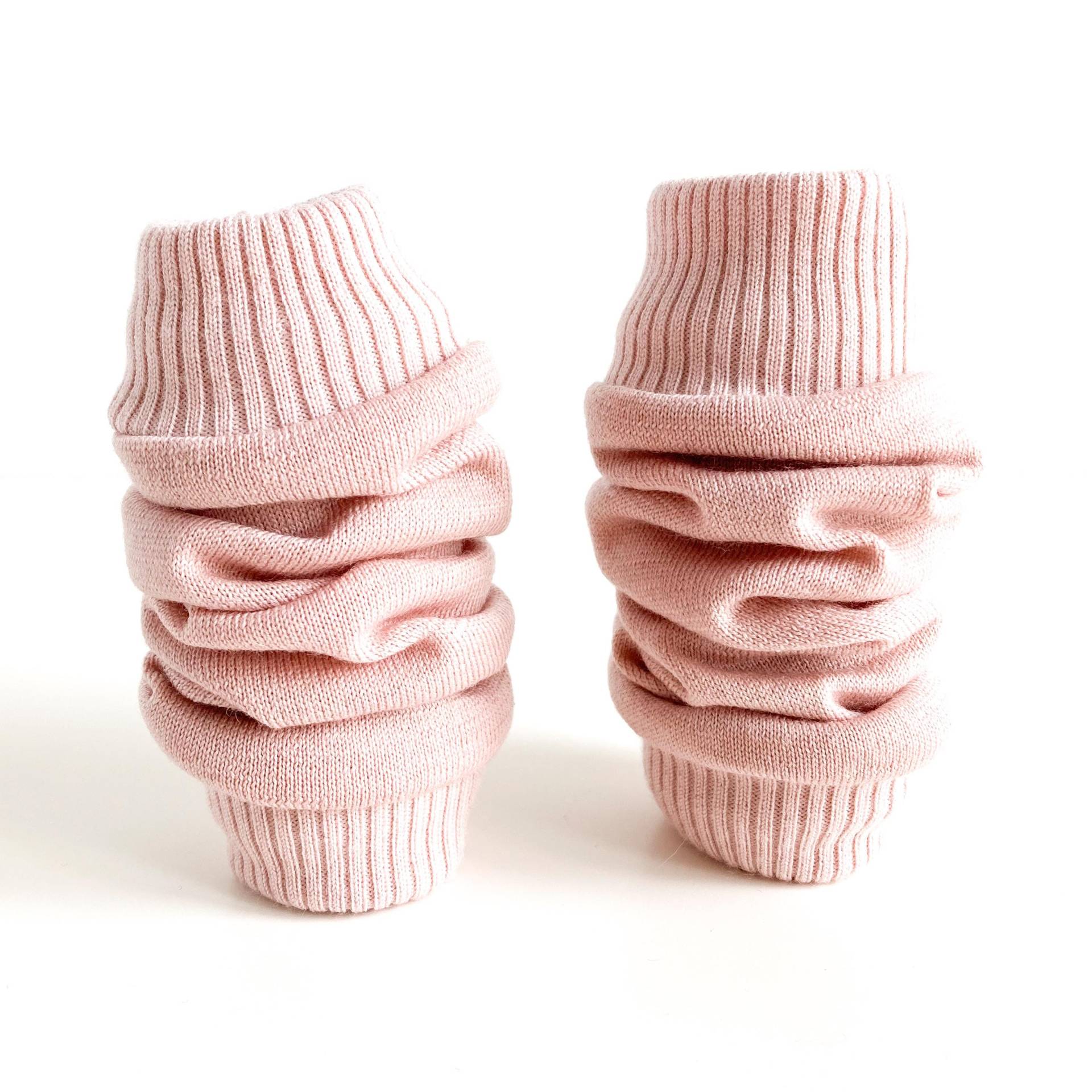 Babystulpen Ab 3 Monaten Rosa Oder Dunkelblau 100% Merinowolle - Upcycling Beinwärmer Wollstulpen Für Babys Windelfrei Babyausstattung von NeuesAusAltemGewand