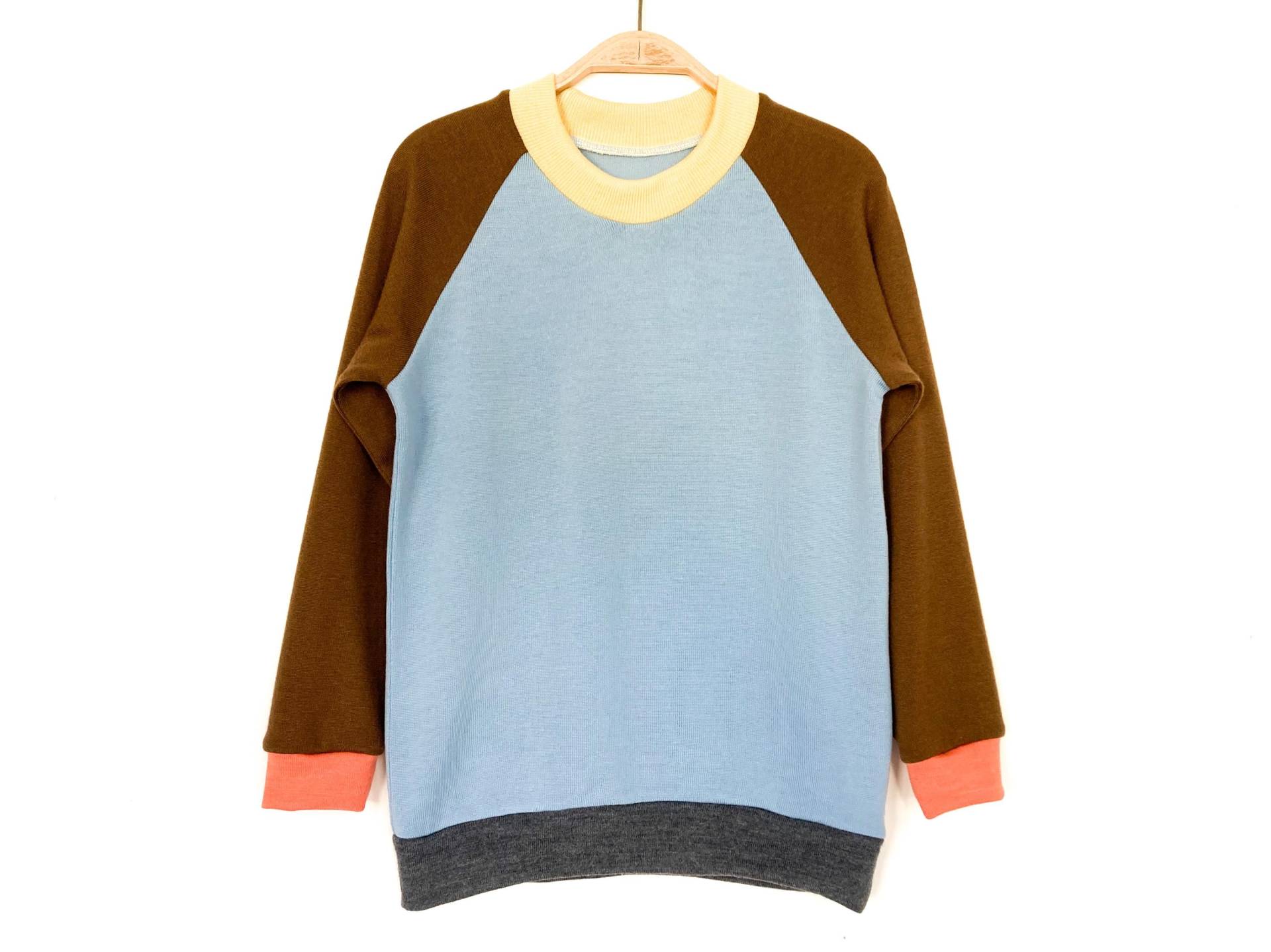 Wollpullover Größe 152 Hellblau Braun - Bunter Upcyclingpullover Kinderpullover 100% Merinowolle Colorblockpullover Für Kinder Unikat von NeuesAusAltemGewand
