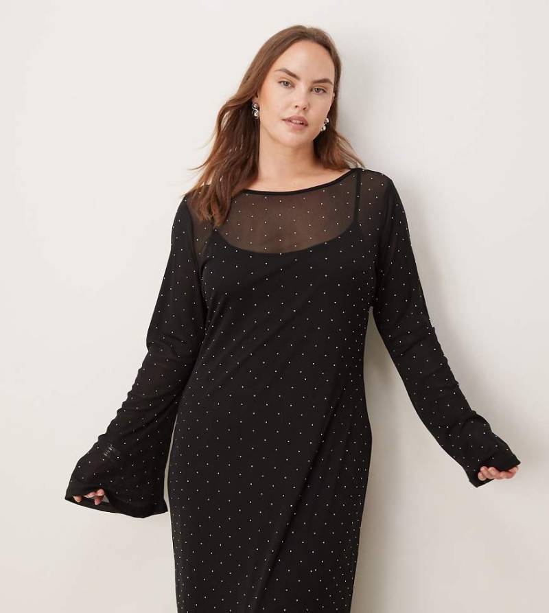 Never Fully Dressed Curve - Midaxikleid aus Netzstoff in Schwarz mit Strassverzierung und Glockenärmeln von Never Fully Dressed Plus