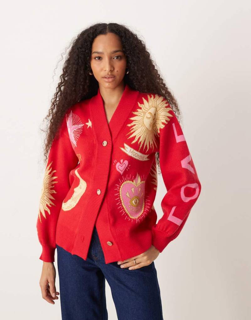 Never Fully Dressed - Bestickte Strickjacke in Rot mit „Love"-Schriftzug von Never Fully Dressed