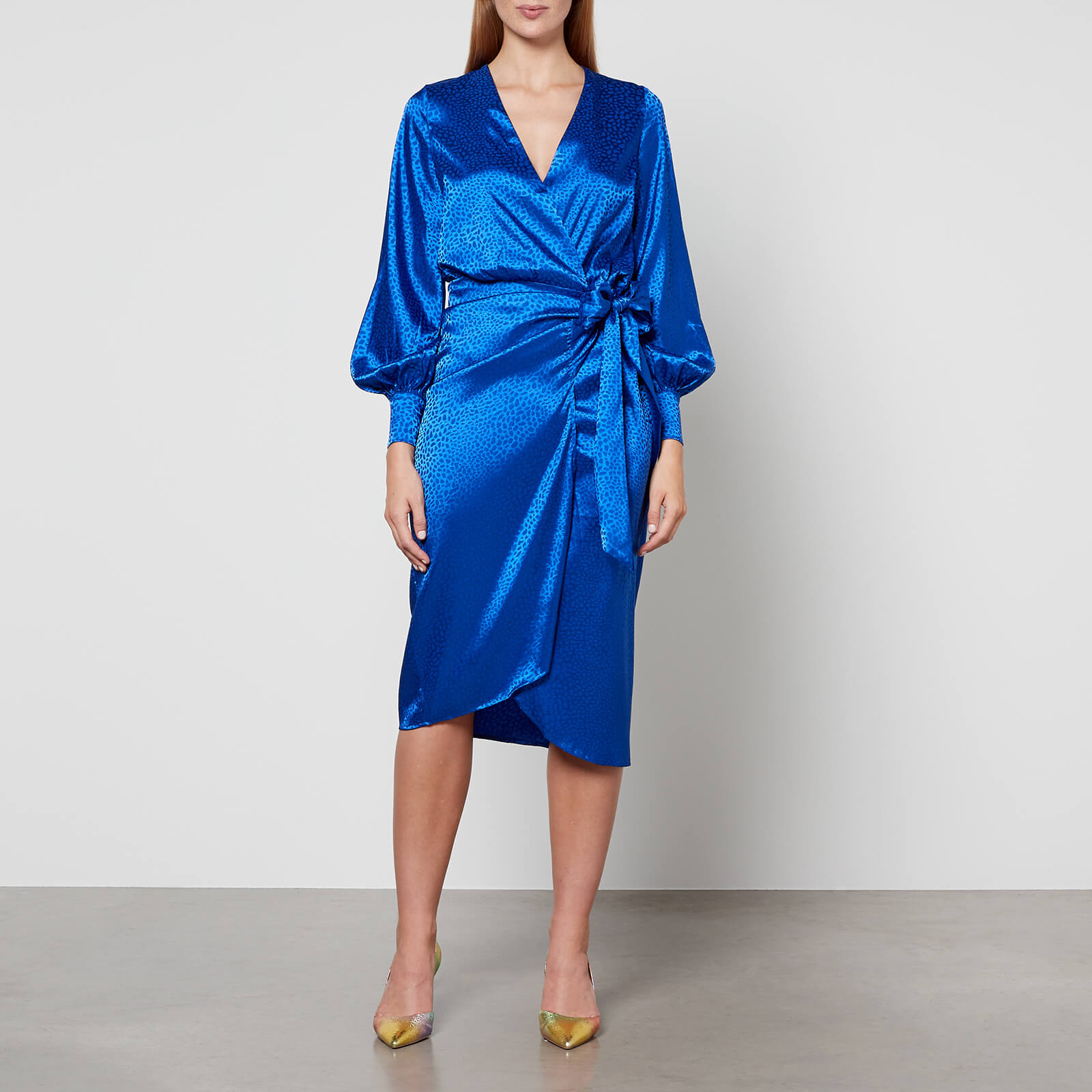 Never Fully Dressed Blue Jacquard Wrap Satin Midi Dress - L von Never Fully Dressed