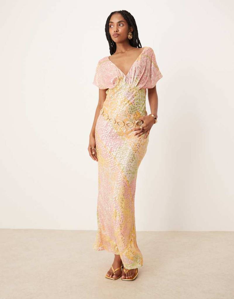 Never Fully Dressed - Boho-Maxikleid in Pastell-Ombré in Metallic-Optik-Bunt von Never Fully Dressed
