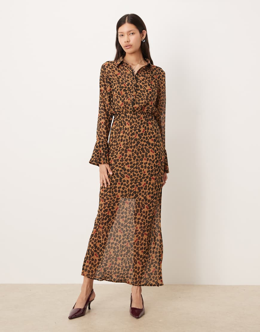 Never Fully Dressed - Mia - Midaxi-Hemdblusenkleid mit Kirsch- und Leopardenmuster-Bunt von Never Fully Dressed