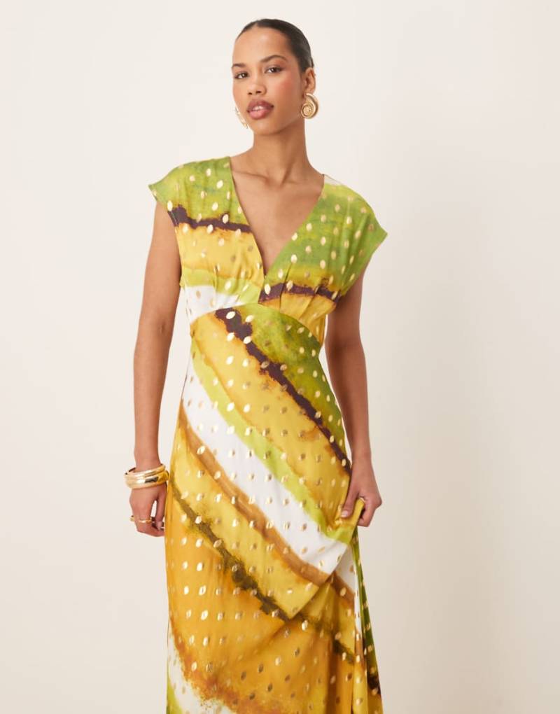 Never Fully Dressed - Midaxi-Kleid mit grünem Farbverlauf und Metallic-Details von Never Fully Dressed