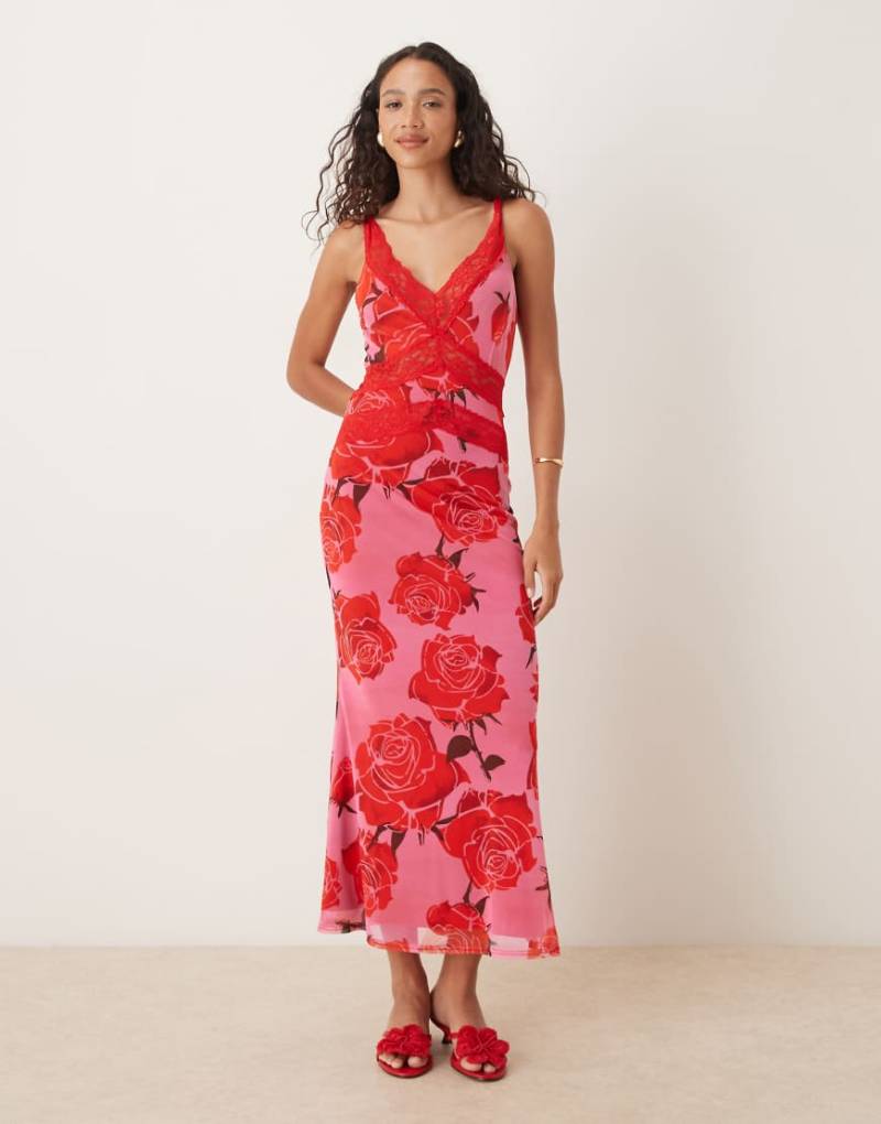 Never Fully Dressed - Midaxi-Trägerkleid mit Kontrast-Spitze und Rosenprint-Bunt von Never Fully Dressed