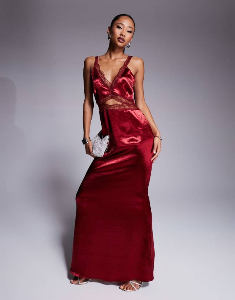 Never Fully Dressed - Mimi - Midaxi-Trägerkleid in Ochsenblutrot mit Zierausschnitt und Spitzenborte von Never Fully Dressed