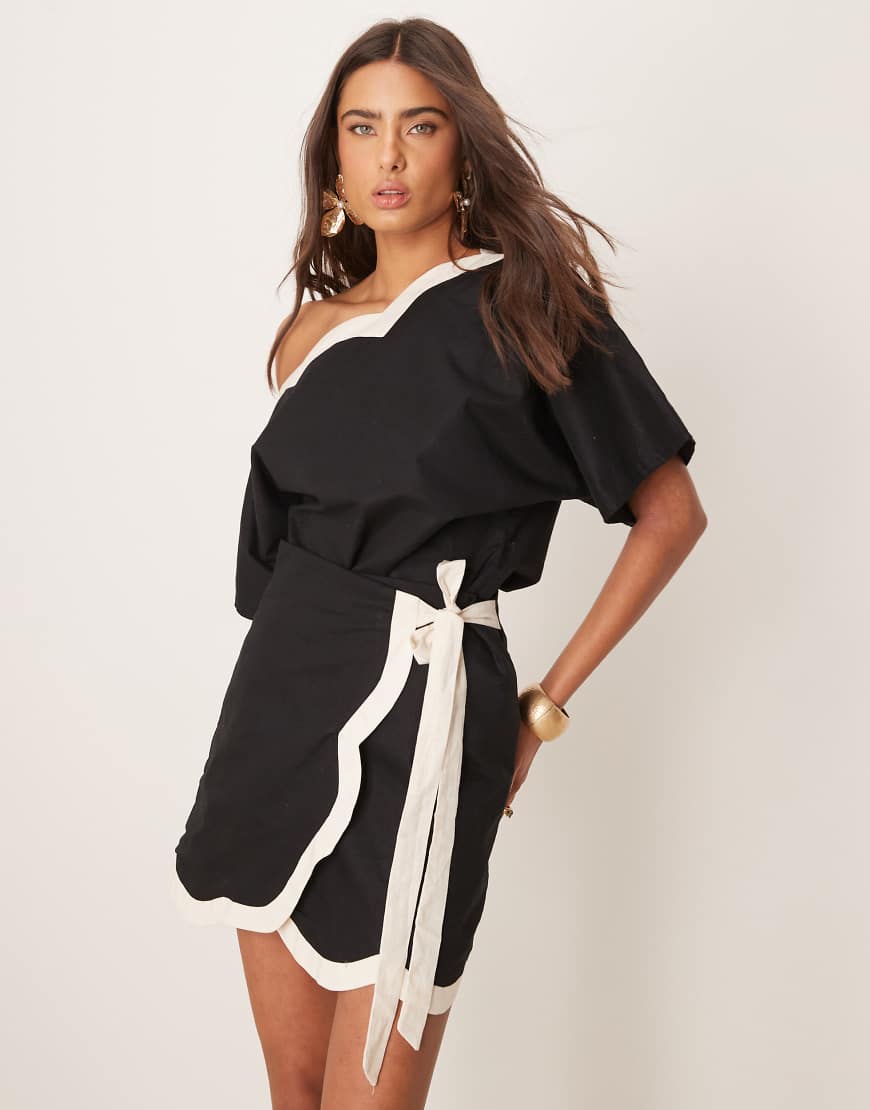 Never Fully Dressed - Minirock in Schwarz mit Kontrast-Design, Kombiteil von Never Fully Dressed