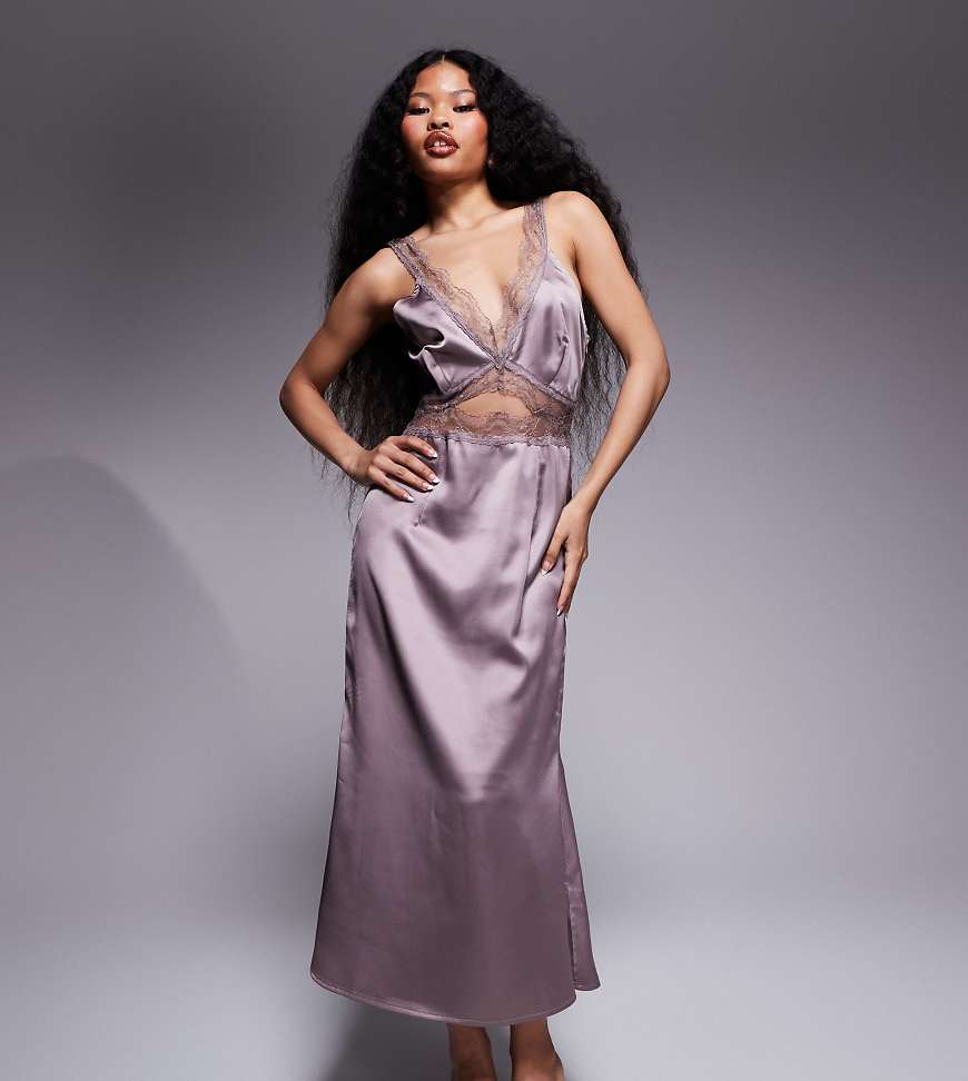 Never Fully Dressed Petite - Maxi-Trägerkleid in Nerzbraun mit Zierausschnitt und Spitzenborte-Bunt von Never Fully Dressed