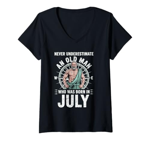 Damen Never Underestimate An Old Man was Born Juli Birthday T-Shirt mit V-Ausschnitt von Never Underestimate Old Man Birthday