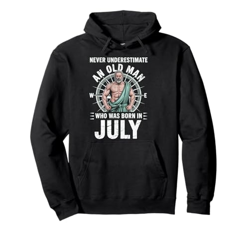 Never Underestimate An Old Man was Born Juli Birthday Pullover Hoodie von Never Underestimate Old Man Birthday