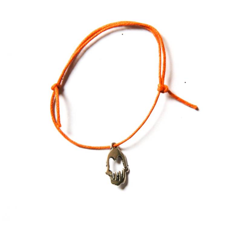 Silber Hohle Hand Charme Auf Gewachste Baumwollschnur Verstellbarfreundschaft Armband von NeverGoNaked