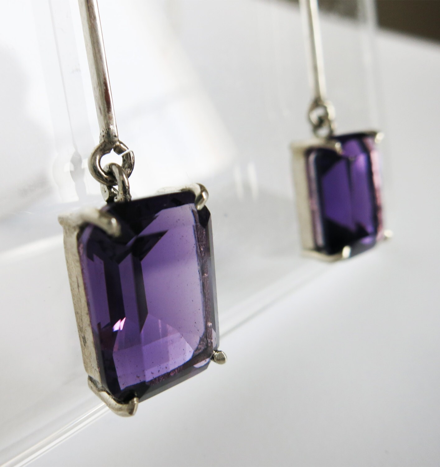 Silber Ohrringe Mit Smaragd Geschnitten Natürliche Amethyst Silber Ohrringe Mit Smaragd Geschnitten Natürliche Amethyst von NeverWithout
