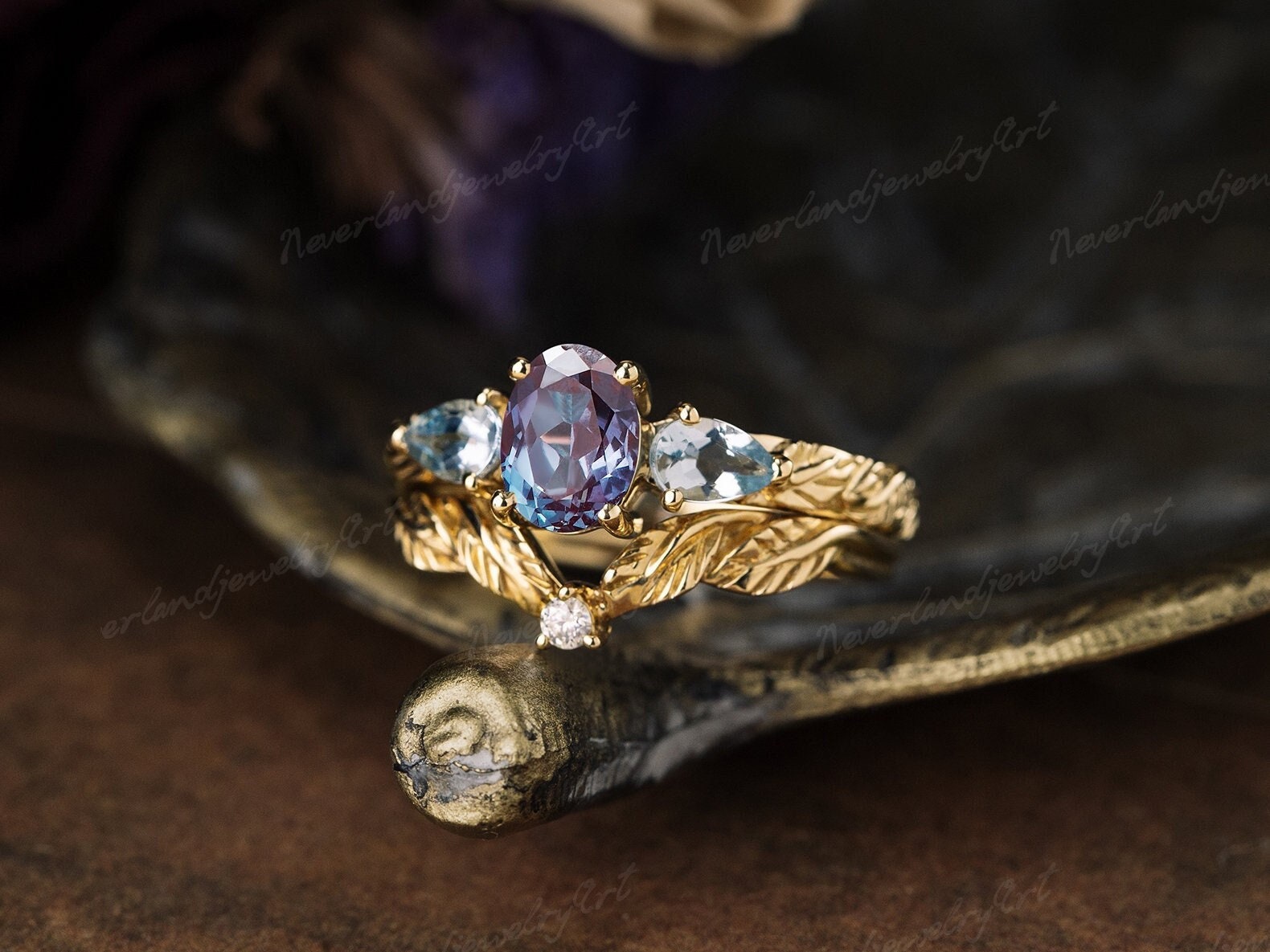 Oval Cut Alexandrit Verlobungsring Set Natur Inspiriert Blatt Gravierter Diamant Ring Einzigartiger Birnenschliff Gelb Gold Blau Aquamarin Braut von NeverlandjewelryArt