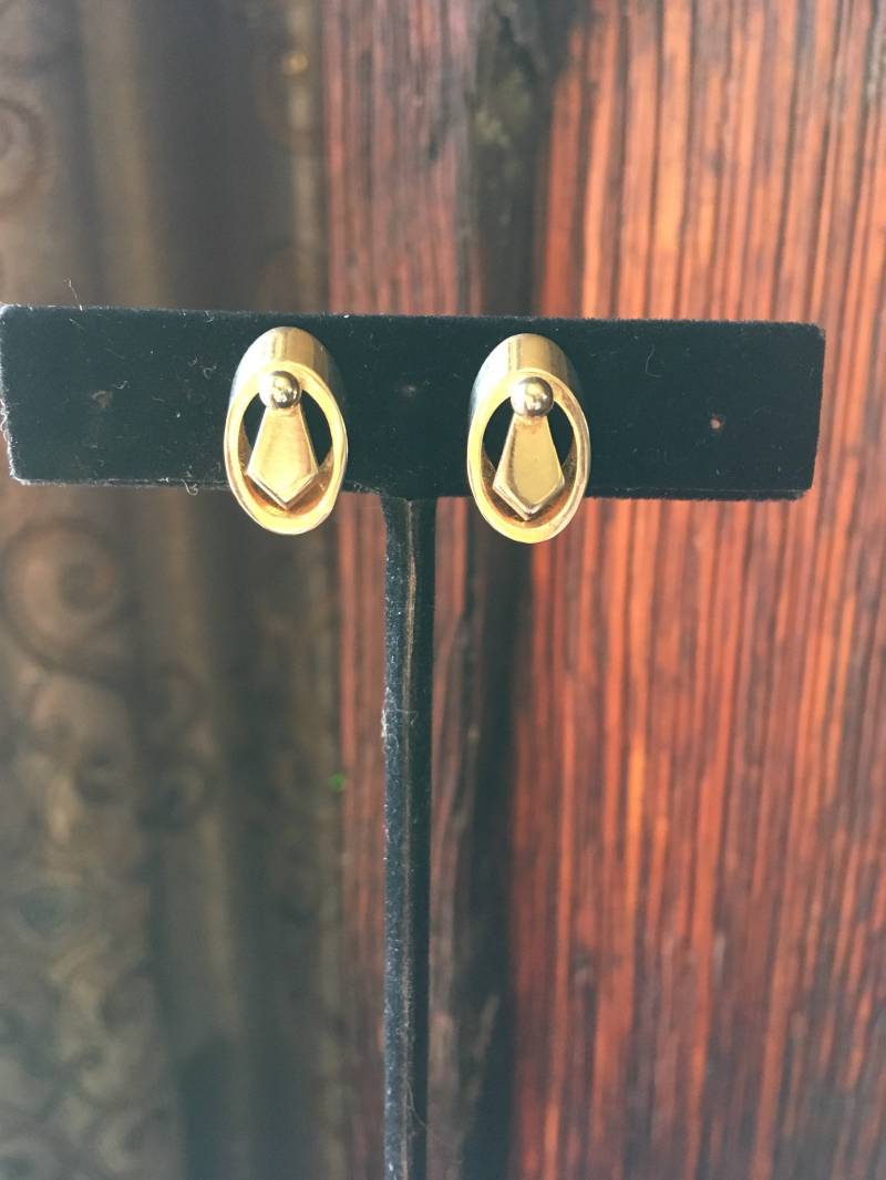 Coro Ohrringe Goldtone Schraube Zurück von NevermoreAntiques