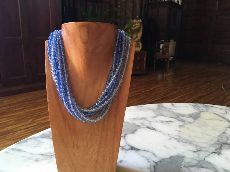 Perlen Halskette Blautöne Sechs Stränge von NevermoreAntiques