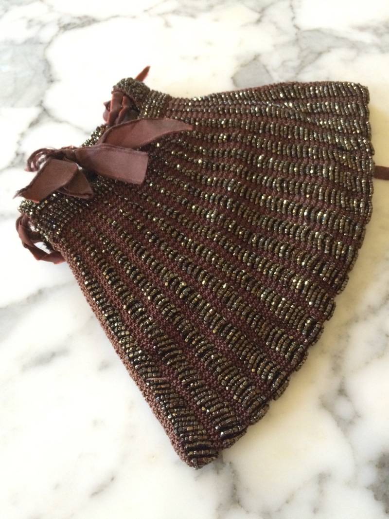 Vintage Perlen Drawstring Geldbörse Braun Und Bronze Töne Vintage Perlen Drawstring Geldbörse Braun Und Bronze Töne von NevermoreAntiques