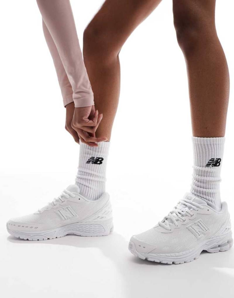 New Balance - 1906W - Sneaker in Weiß-Silber von New Balance