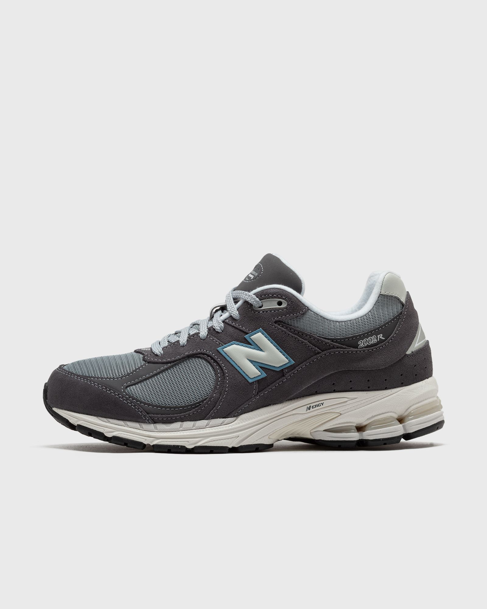 New Balance 2002 men Lowtop black in Größe:42 von New Balance