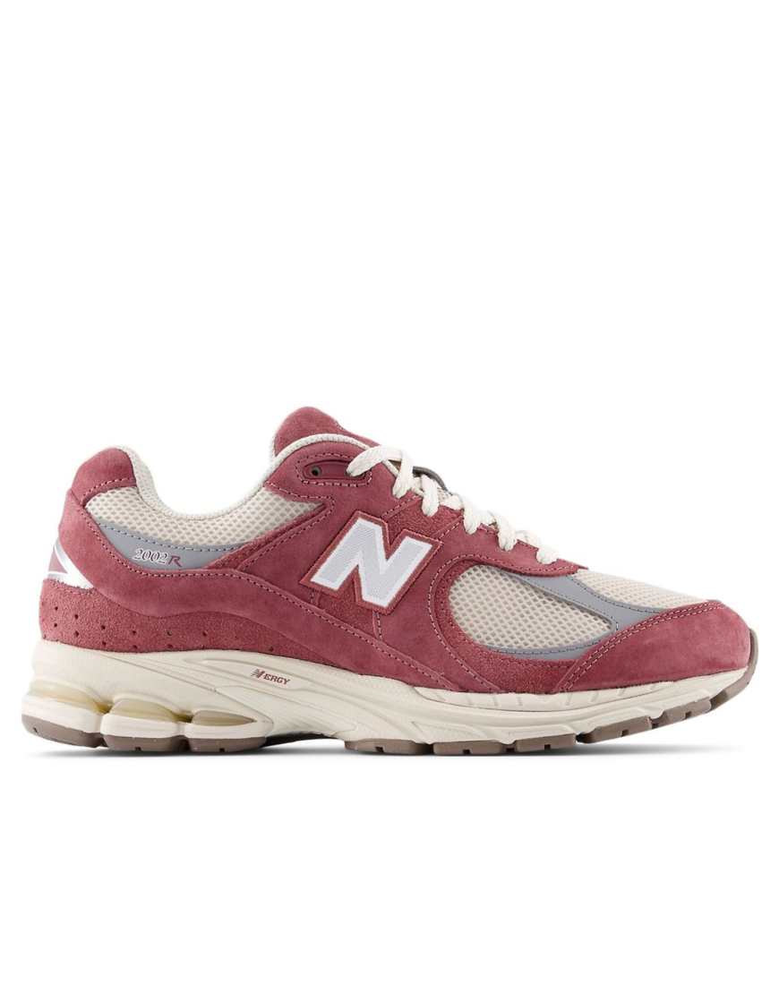 New Balance - 2002r - Sneaker in verwaschenem Burgunderrot New Balance - 2002r - Sneaker in verwaschenem Burgunderrot von New Balance