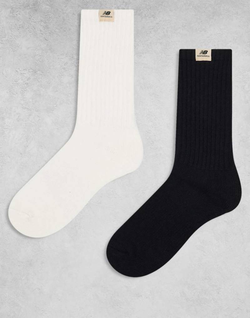 New Balance - 2er-Pack Crew-Socken in Schwarz und Weiß mit Etikett-Bunt von New Balance