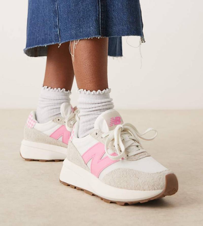 New Balance - 370 - Sneaker mit rosa Vichy-Karo - Exklusiv bei ASOS-Neutral von New Balance