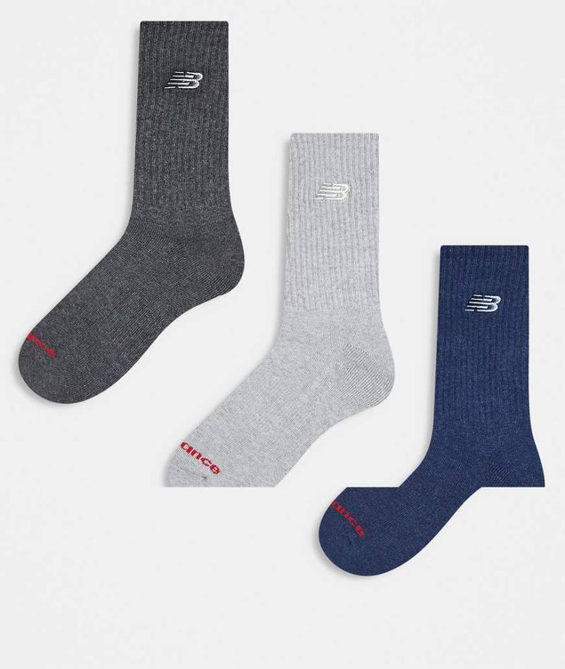 New Balance - 3er-Pack wadenhohe Socken in Grau und Marineblau mit Logo-Stickerei von New Balance