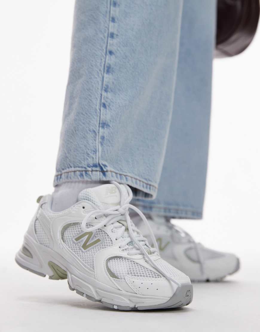 New Balance - 530 - Sneaker in Weiß und Hellgrün von New Balance